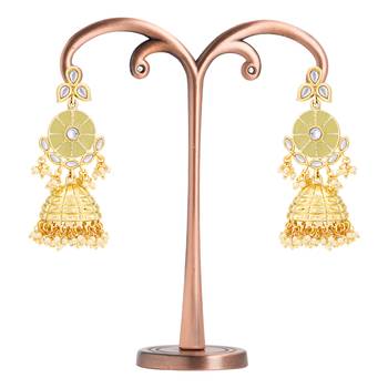 Gold pearl earrings 2