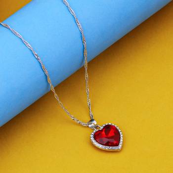 Red diamond pendants 1