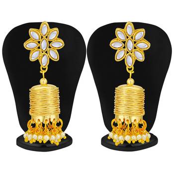 Gold pearl earrings 4