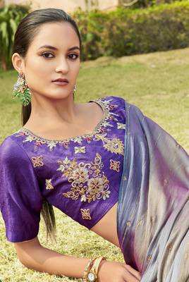 Blue printed chiffon saree with blouse 2