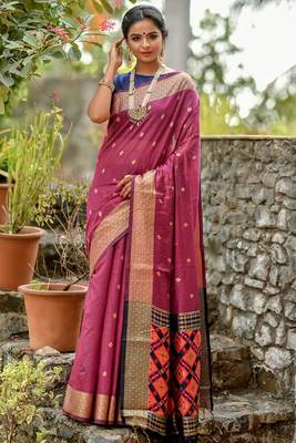 Magneta cotton woven saree 1