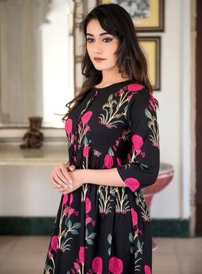 Designer Partywear Printed Black Pure Maslin Gown 3