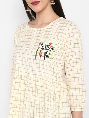 OFF white Embroidered Round neck Mid thigh Cuff sleeve Cotton Slub Anarkali Top for Women 7