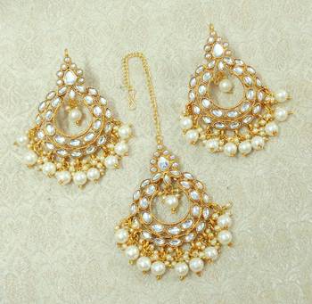 Lalso Beautiful White Kundan Maangtikka Earring Set Combo Jewelry - LKTE05_WT 1