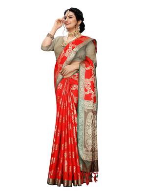 Red woven banarasi silk saree with blouse 4