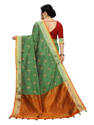 Green embroidered banarasi silk saree with blouse 3
