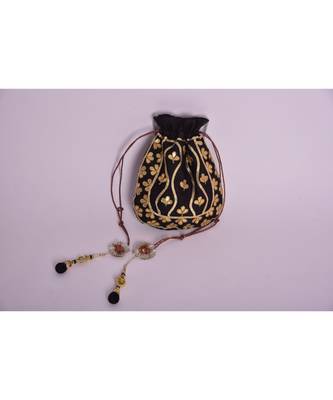 black gota pati potli 1