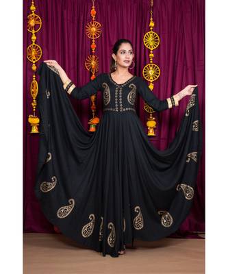 Black embroidered rayon gown 2