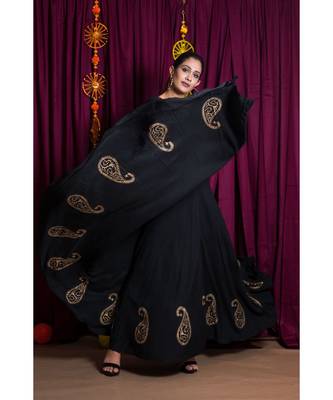Black embroidered rayon gown 5