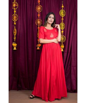 Red embroidered rayon gown 4
