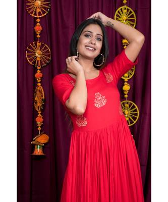 Red embroidered rayon gown 6