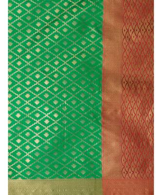 Green Woven Silk blend saree with blouse 3