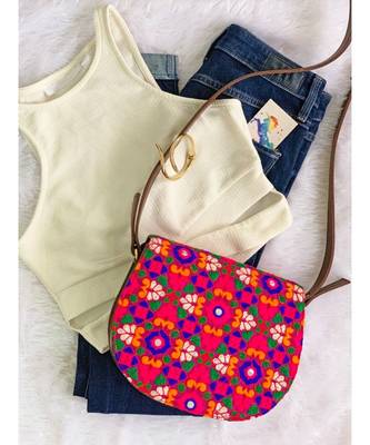 This colourful ethnic bag 2