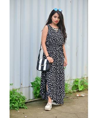 B/W Sling 1