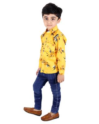 Yellow printed cotton silk boys-suit 3