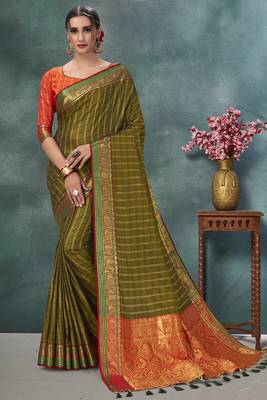 Green plain silk saree with blouse 1