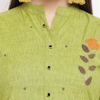 women's embellished/solid straight rayon parrot green kurti 3