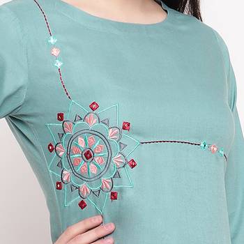 women's embroidered/solid straight rayon  see green kurti 5
