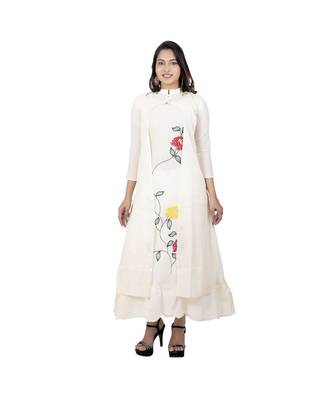 Off White Embroidererd Kurta 1