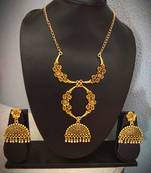 Golden Tone Floral Pendant With Matching Earring