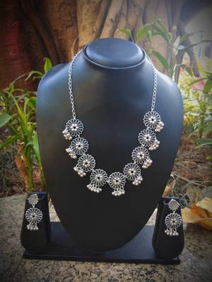 Silver Choker Set 1
