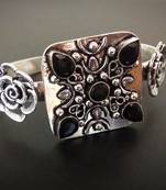 Black Stone Bracelet Design