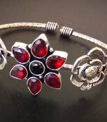 Maroon Stone Floral Bracelet Design