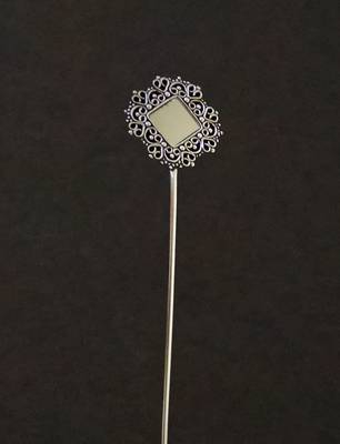 Stylish And Strong Bun Stick 1