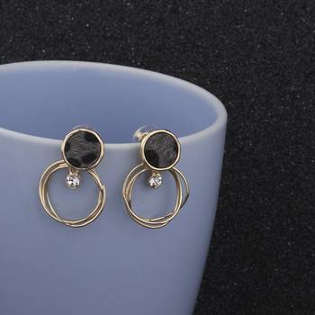 Amzaing  Gold Plated Stylish  Party Wear Stud Earring For Women Girl 2
