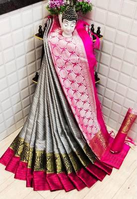Womens  Designer  Silk  Saree With Designer  Blouse 1