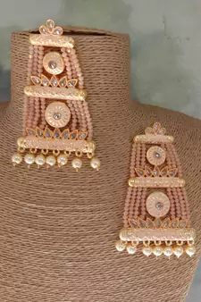 Beige earrings