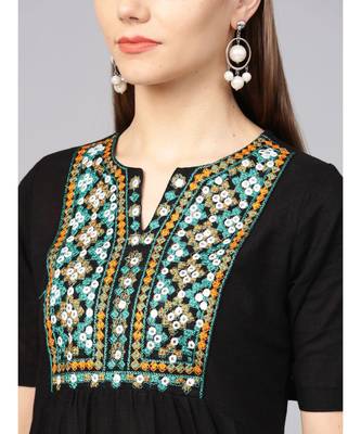 Women Black Embroidred A-Line Cotton Slub Kurta 4