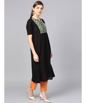Women Black Embroidred A-Line Cotton Slub Kurta 5