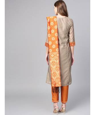 Women Beige & Mustered Solid Straight Chanderi Kurta With Pant brocade Dupatta 3