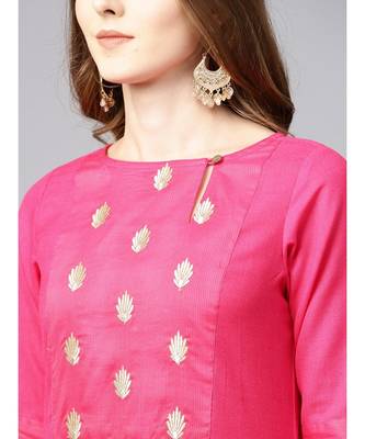 Women Pink Solid Straight Rayon Kurta With Pant 4