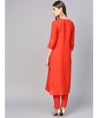 Women Red Solid Straight Rayon Kurta With Pant 3