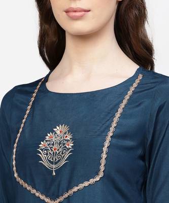 Women Teal And Light Blue Embroidered Viscose Musline Kurta With Pant And Net Dupatta 5