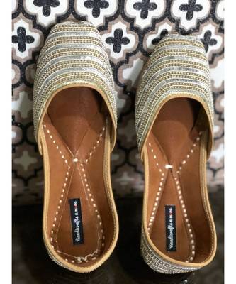 Silver Sequin Women Party Shoes, Silver Bridal Women Jutti, Indian Ethnic Shoes 1
