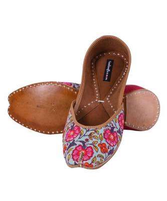 Pink Punjabi Juttis, Pink Ballet Shoes, Indian Bridal Shoes, Indian Khussa Shoes 2