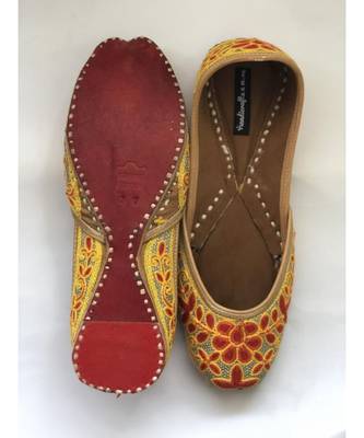 Multicolor Women Handcrafted Leather Footwear/ Juttis / Mojaris/ Khussa with Embroidery 5