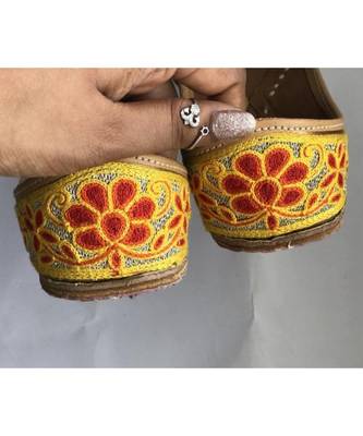 Multicolor Women Handcrafted Leather Footwear/ Juttis / Mojaris/ Khussa with Embroidery 6