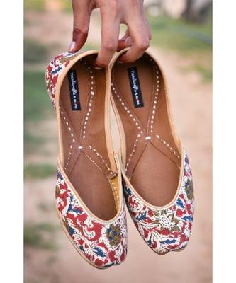Women Punjabi Leather Kalamkari Footwear, Indian Ethnic Shoes, Punjabi Mojari 1