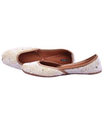 Bridal White Beaded Shoes, Wedding Pearl Shoes, Embellished White Moti Jutti 2