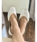 Bridal White Beaded Shoes, Wedding Pearl Shoes, Embellished White Moti Jutti