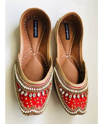 Red Embellished Wedding Shoes, Beaded Bridal Footwear,Ethnic Indian Shoes juttis 2