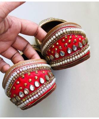 Red Embellished Wedding Shoes, Beaded Bridal Footwear,Ethnic Indian Shoes juttis 3