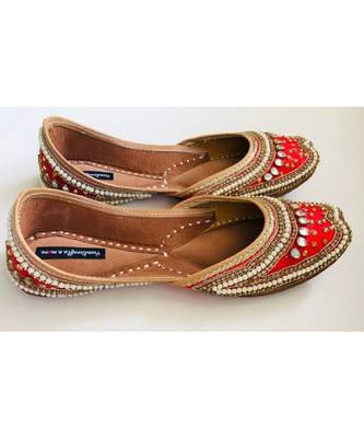 Red Embellished Wedding Shoes, Beaded Bridal Footwear,Ethnic Indian Shoes juttis 7
