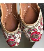 White and Red Embellished Wedding Shoes,Beaded Bridal Footwear,Ethnic India Shoe