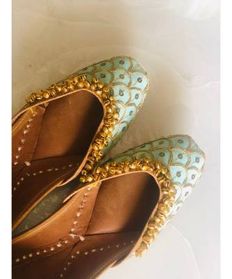 Green Bridal Shoes With Ghungaroos, Green Ballet Shoes, Embellished Wedding Shoe 2