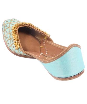 Green Bridal Shoes With Ghungaroos, Green Ballet Shoes, Embellished Wedding Shoe 4